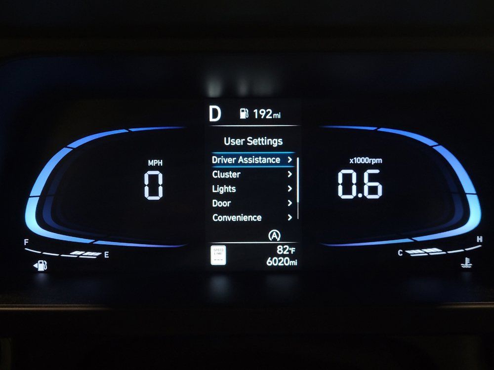 Used 2025 Hyundai Elantra SE FWD image 23
