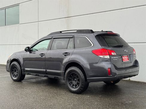 Used 2013 Subaru Outback 2.5i Limited w/ Moonroof Pkg image 5