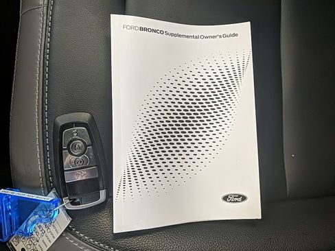 Used 2025 Ford Bronco Outer Banks image 26