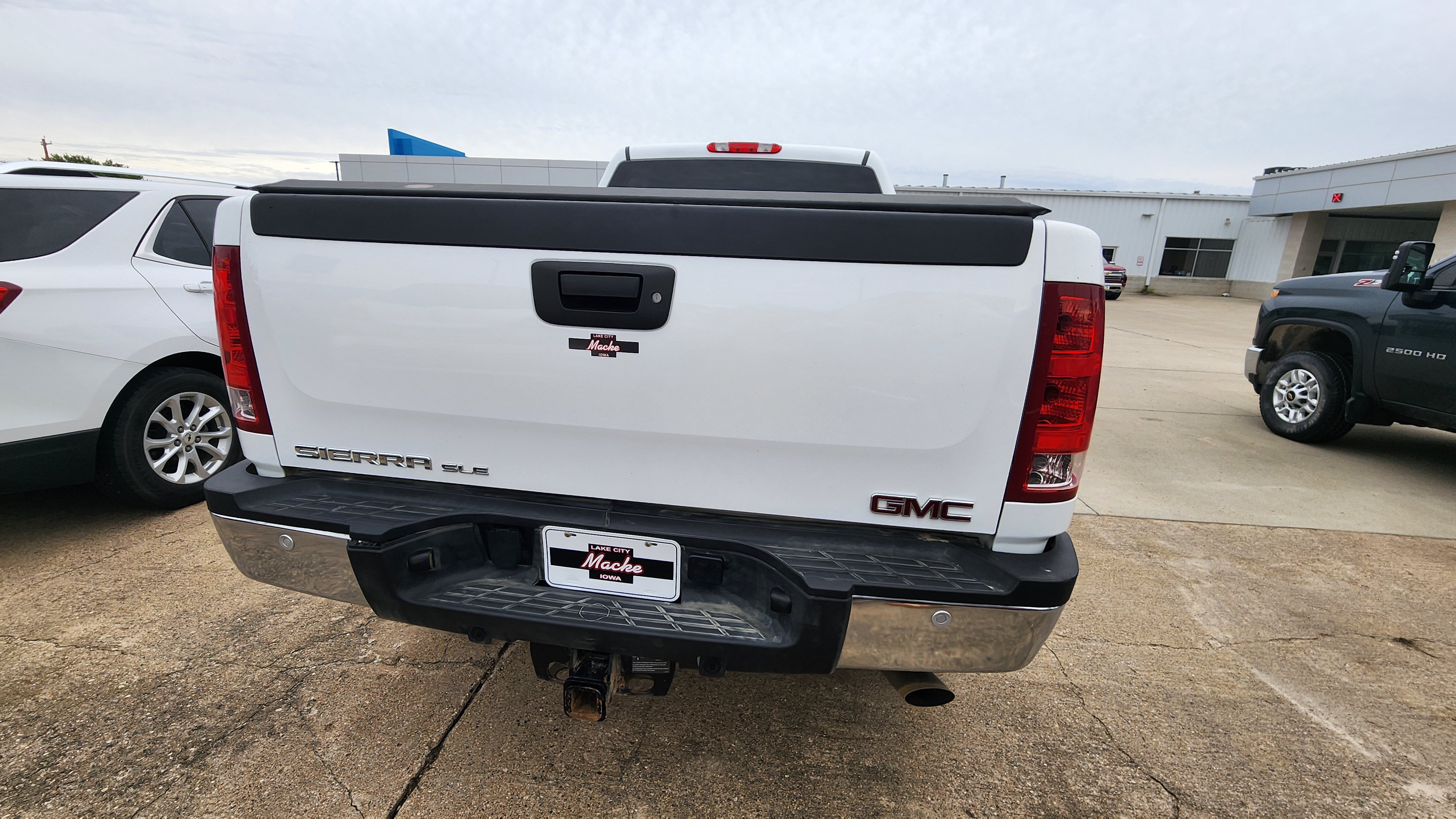 Used 2013 GMC Sierra 2500 SLE w/ SLE Preferred Package AWD/4WD image 6