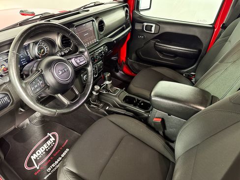 Used 2022 Jeep Wrangler Unlimited Sport AWD/4WD image 15