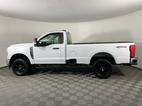 Used 2024 Ford F250 XL w/ XL Chrome Package image 6