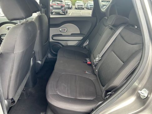 Used 2015 Kia Soul FWD image 19