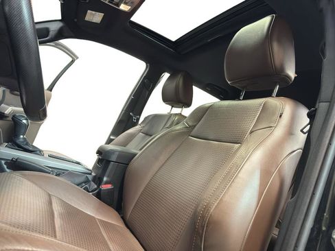 Used 2016 Toyota Tacoma Limited image 14