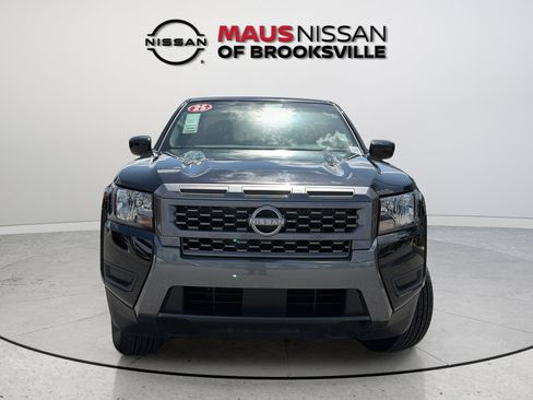 Certified 2025 Nissan Frontier SV RWD image 3