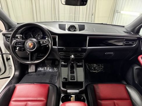 Used 2023 Porsche Macan AWD/4WD image 12