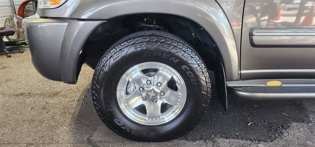 Used 2006 Toyota Sequoia SR5 RWD image 8