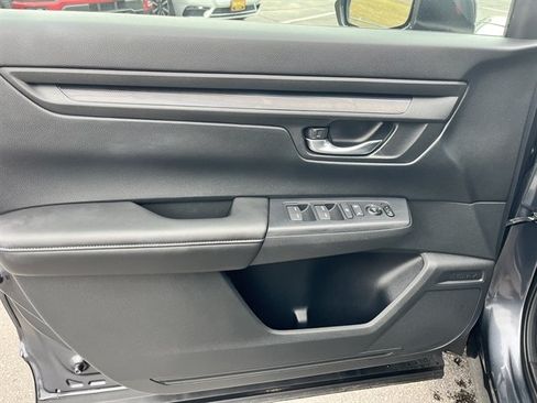 Used 2025 Honda CR-V LX image 14