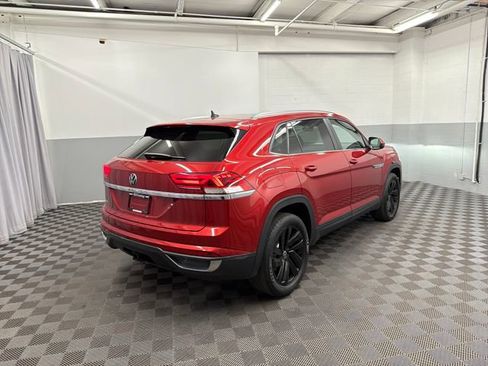 Used 2023 Volkswagen Atlas Cross Sport SE w/ Panoramic Sunroof Package FWD image 11