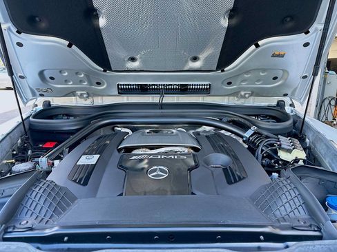 Certified 2025 Mercedes-Benz G 63 AMG 4MATIC image 32