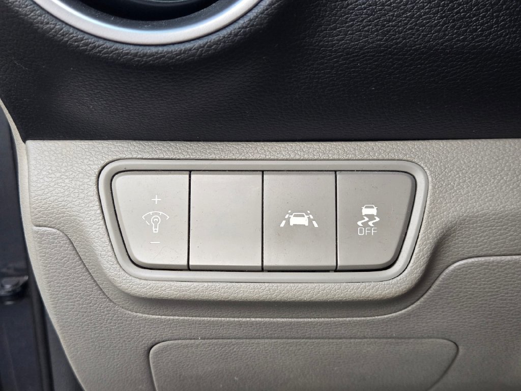 Used 2019 Kia Forte LXS FWD image 21