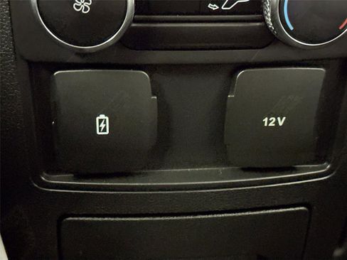 Used 2023 Ford Explorer XLT w/ Equipment Group 202A image 36