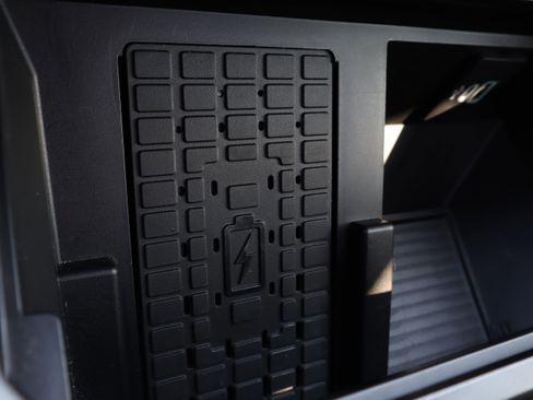 Used 2024 Ford F450 Platinum image 31