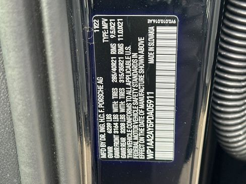 Used 2023 Porsche Cayenne Base image 29