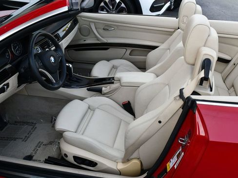 Used 2011 BMW 328i Convertible image 14