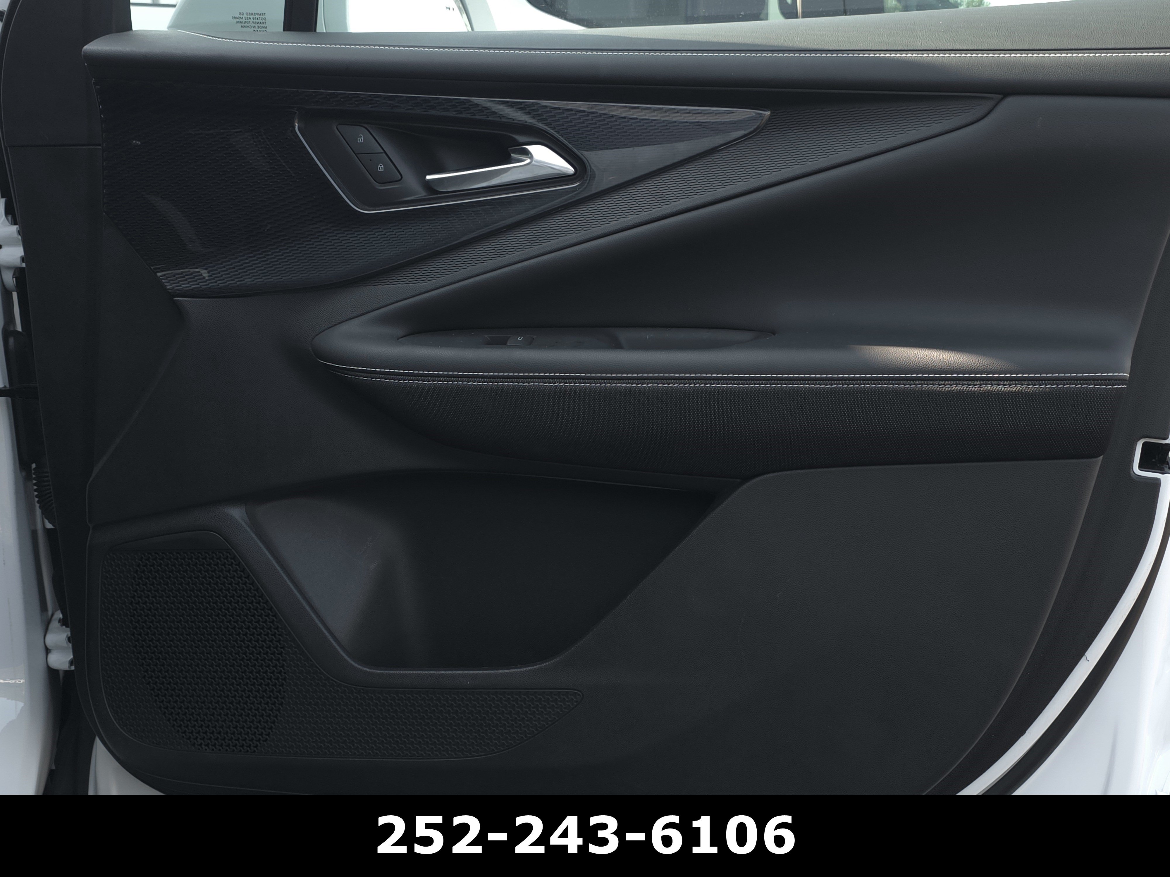 Used 2025 Chevrolet Blazer EV LT AWD/4WD image 44