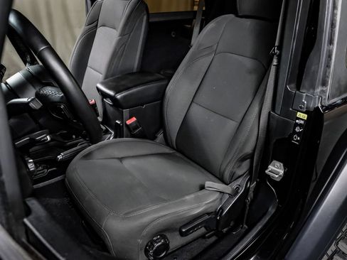 Used 2020 Jeep Wrangler Sport AWD/4WD image 22