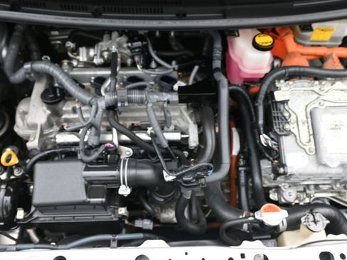 Used 2015 Toyota Prius C Four image 24