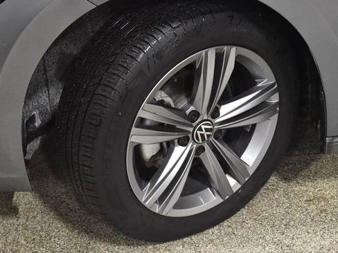 Used 2024 Volkswagen Jetta SE image 11