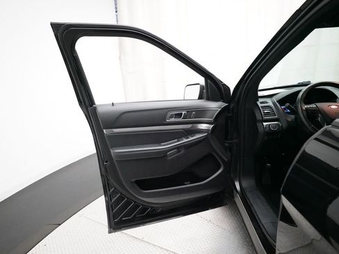 Used 2019 Ford Explorer XLT w/ Equipment Group 201A image 31