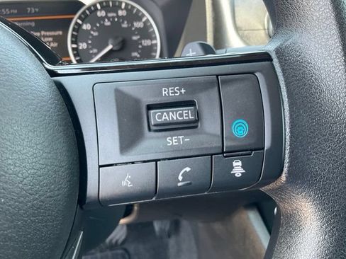 Used 2023 Nissan Rogue SV AWD/4WD image 11