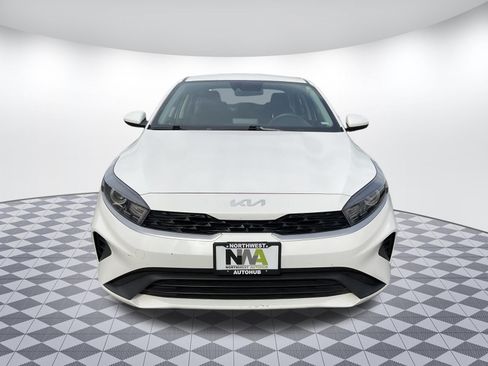 Used 2024 Kia Forte LXS FWD image 5
