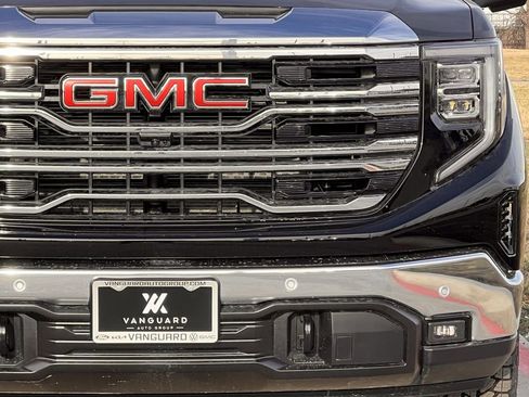 New 2026 GMC Sierra 1500 SLT image 9
