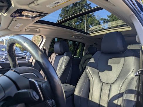 Used 2020 BMW X7 xDrive40i w/ Cold Weather Package image 25