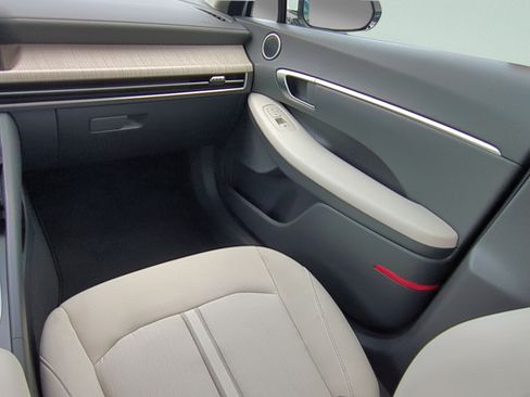 Certified 2025 Hyundai Sonata SEL FWD image 12