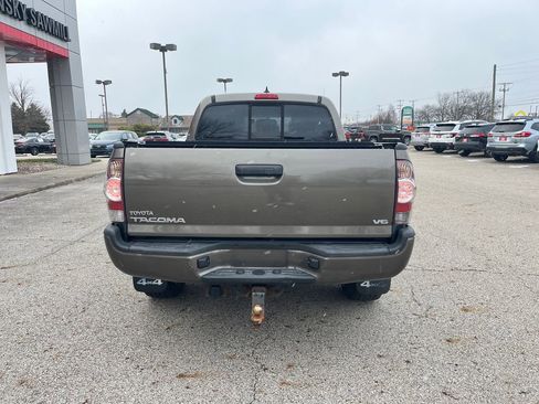 Used 2015 Toyota Tacoma 4x4 Double Cab image 4