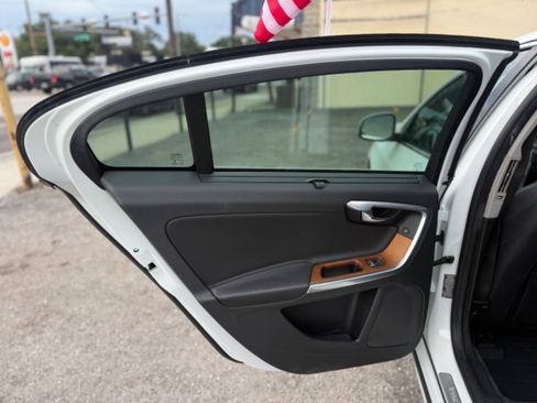 Used 2016 Volvo S60 T5 Inscription Platinum w/ Climate Package FWD image 12