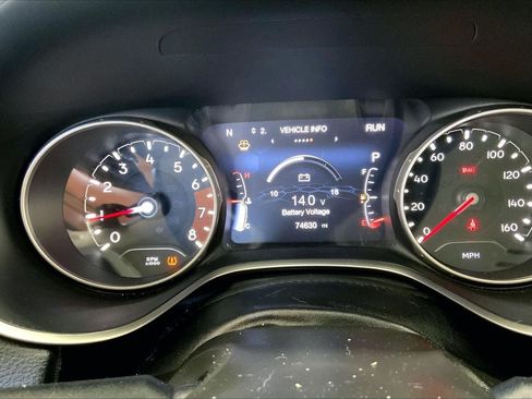 Used 2021 Jeep Compass Latitude FWD image 18