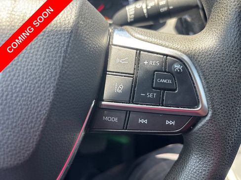 Used 2021 Toyota Highlander L FWD image 29