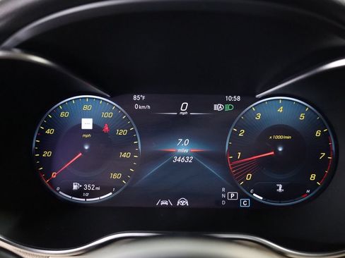 Used 2022 Mercedes-Benz GLC 300 4MATIC image 16