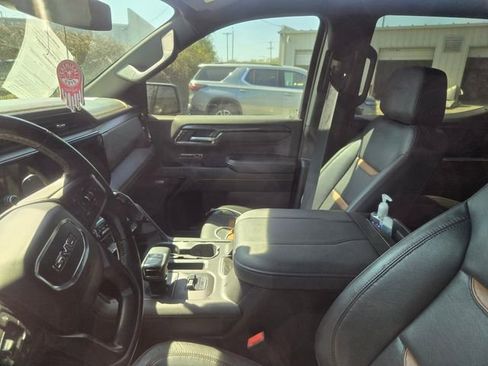 Used 2023 GMC Sierra 1500 AT4 w/ AT4 Preferred Package image 11