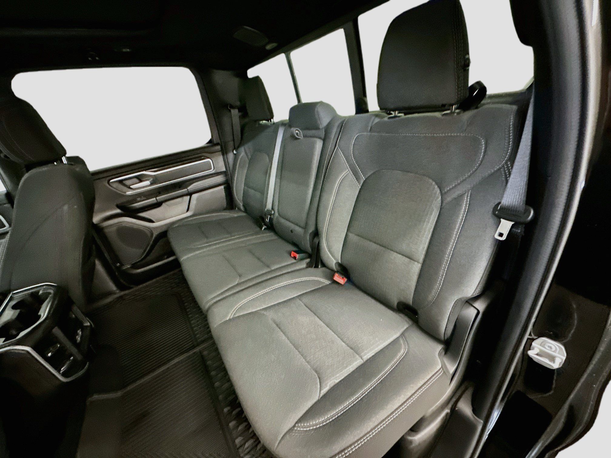 Used 2023 RAM 1500 Big Horn AWD/4WD image 30