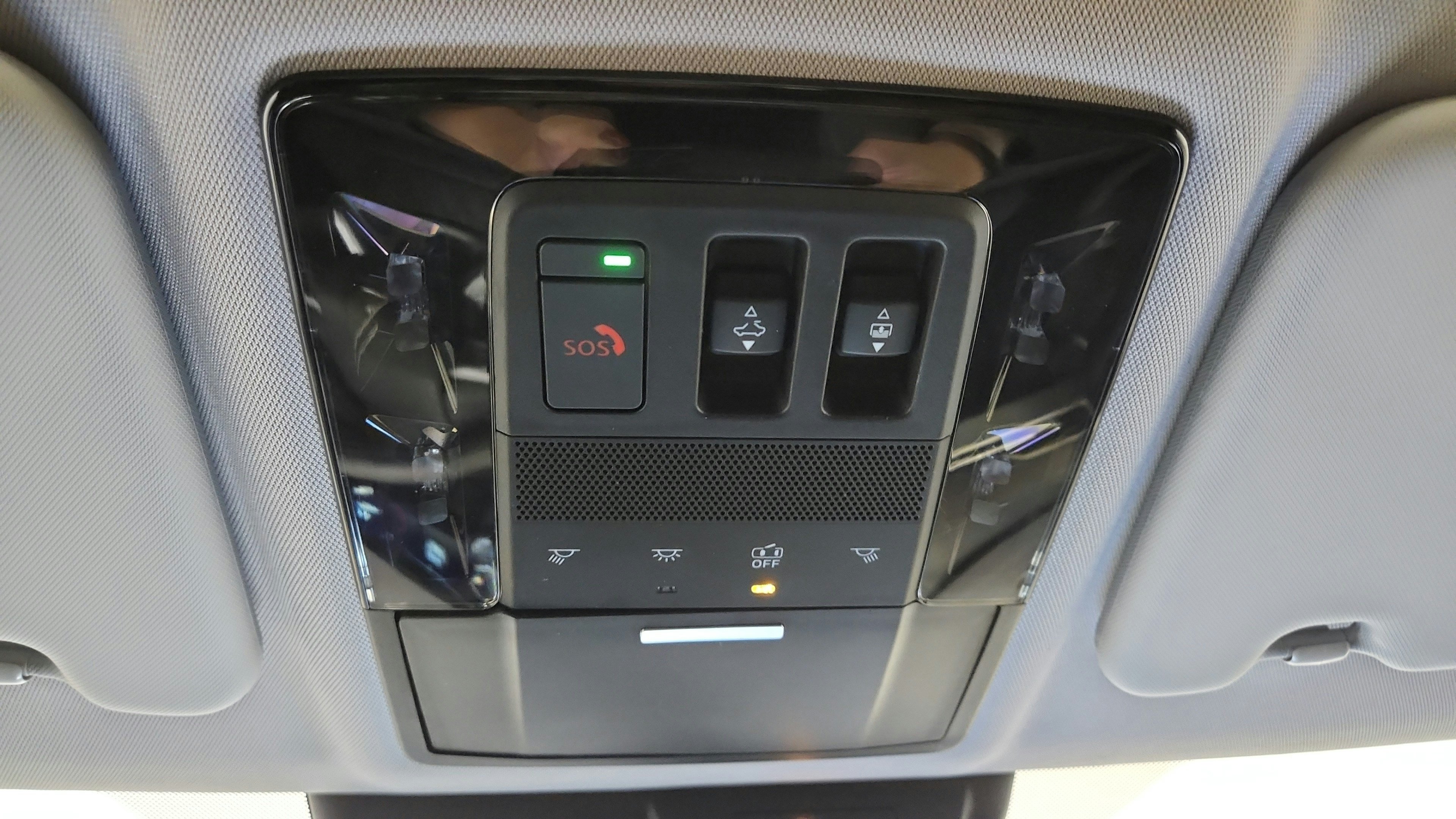 Used 2025 Mitsubishi Outlander AWD image 24