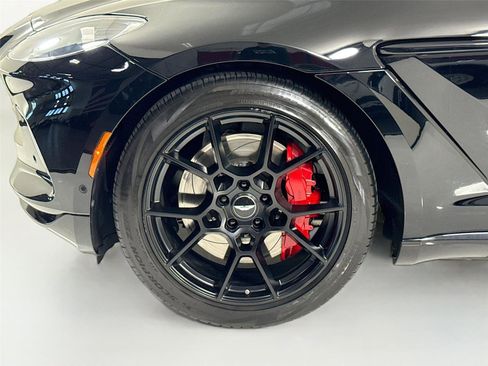 Used 2021 Aston Martin DBX image 35
