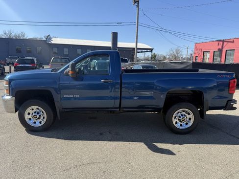 Used 2016 Chevrolet Silverado 2500 W/T w/ WT Convenience Package image 2