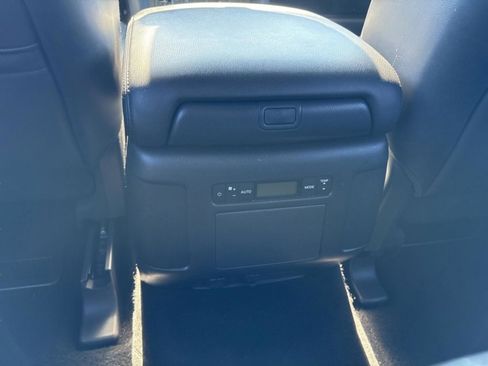 Used 2022 Nissan Armada SL w/ Midnight Edition Package image 12