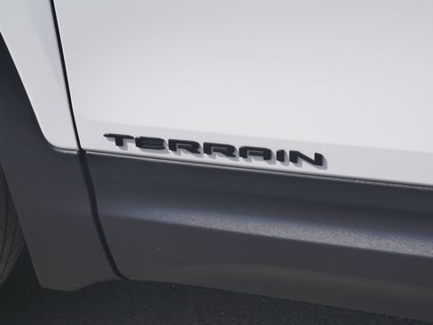 Used 2024 GMC Terrain SLE w/ Driver Convenience Package AWD/4WD image 17