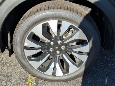 New 2026 Ford Explorer Platinum w/ LUX Leather Package AWD/4WD image 7