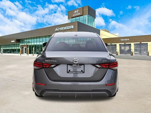 Used 2023 Nissan Sentra SV w/ SV Premium Package FWD image 7