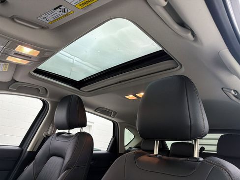 Certified 2023 MAZDA CX-5 AWD 2.5 S w/ Premium Package image 3