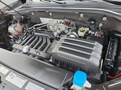 Used 2021 Volkswagen Atlas SEL w/ MDO Package (Bench Seat) image 18