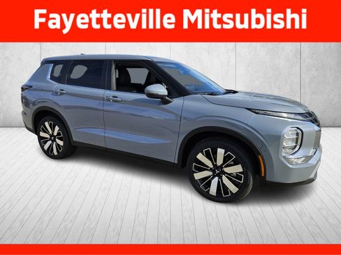 New 2026 Mitsubishi Outlander FWD image 1