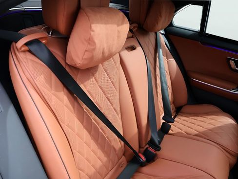 Certified 2025 Mercedes-Benz S 580e 4MATIC Sedan image 12