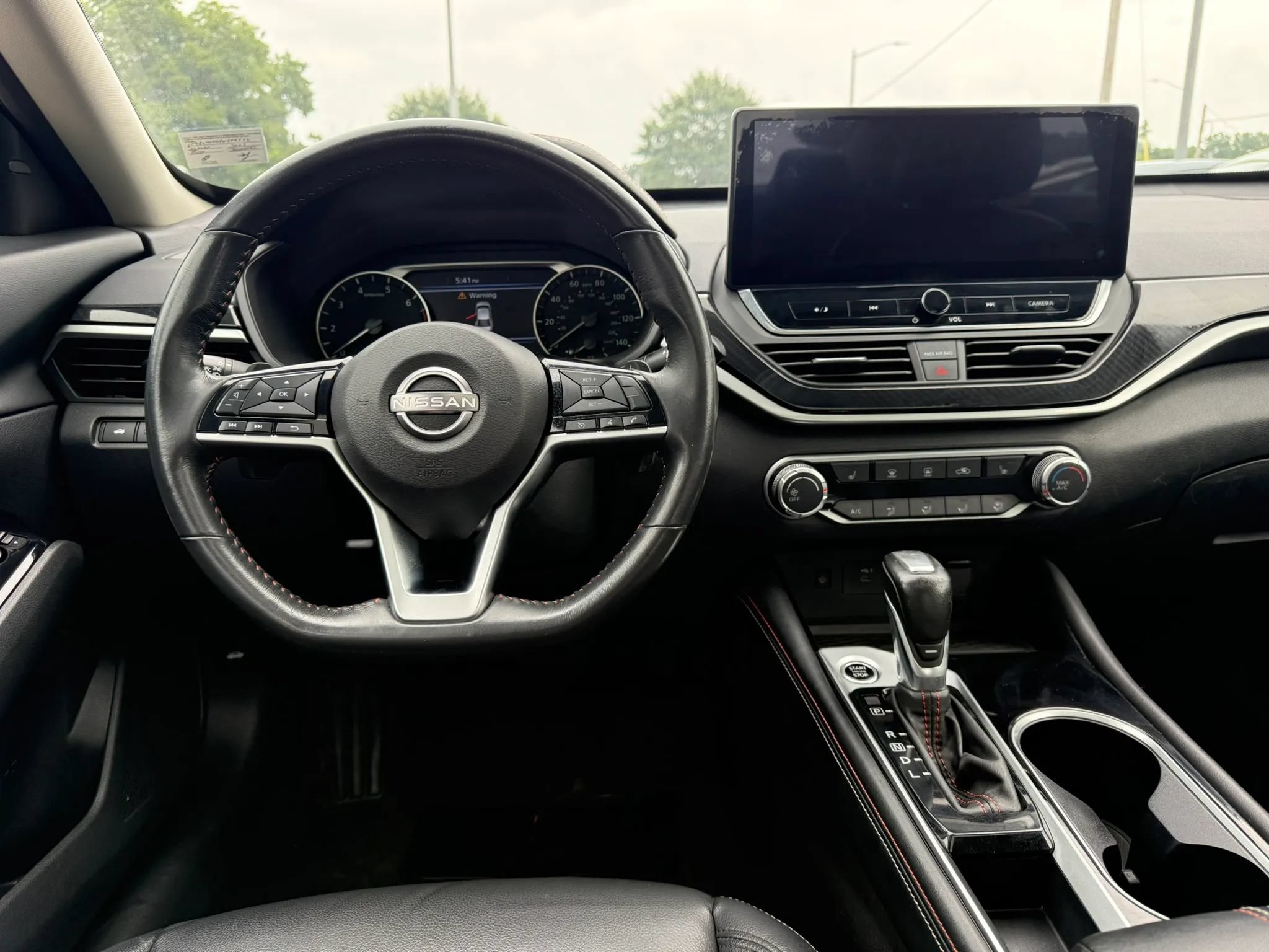 Used 2023 Nissan Altima 2.5 SR w/ SR Premium Package FWD image 10