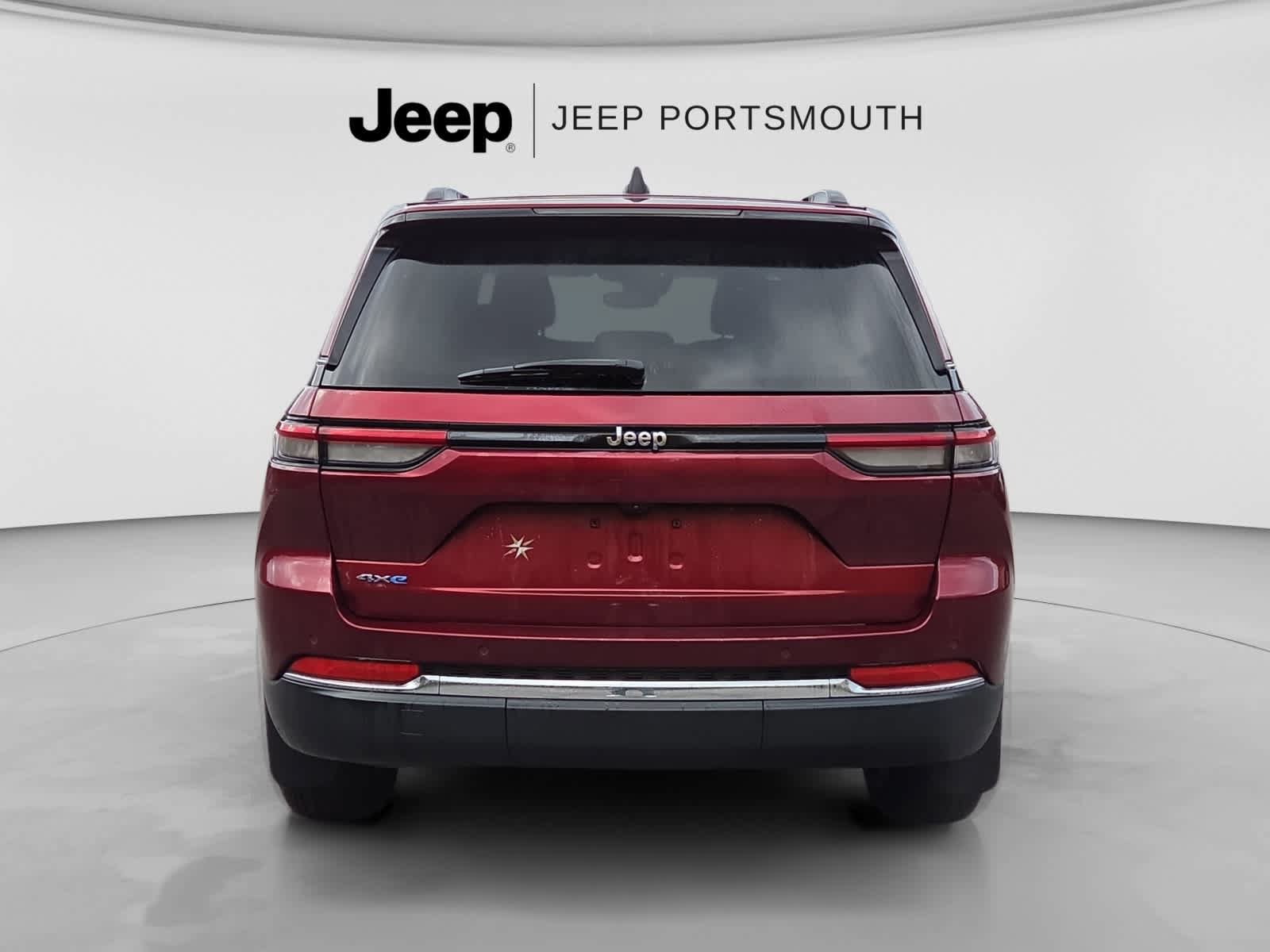 Used 2023 Jeep Grand Cherokee 4WD 4xe w/ MOPAR Finishing Package image 11