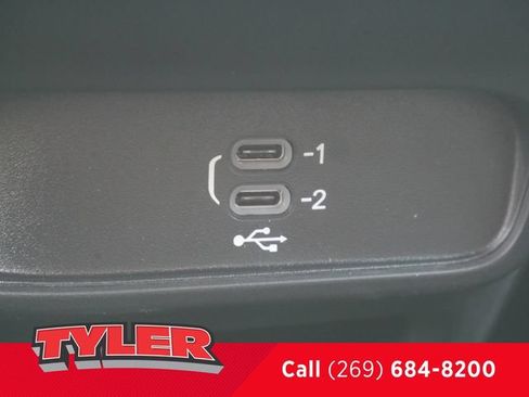 New 2027 Chrysler Pacifica Select FWD image 33